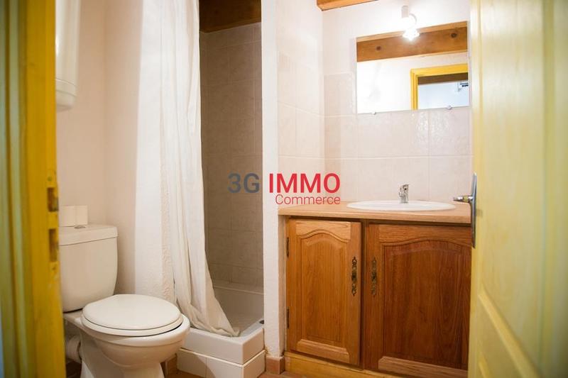 Fonds de commerce - Magasins - 167 m²