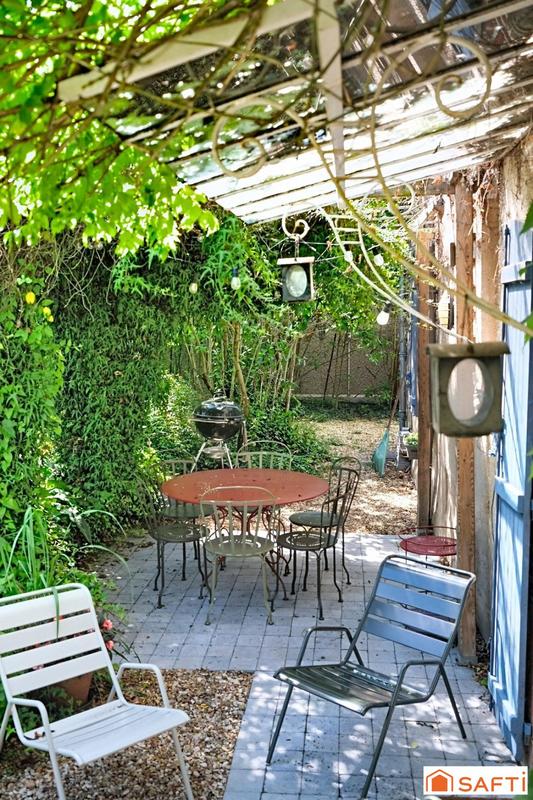 Maison - 180 m² - 8 pièces