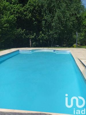 Maison - 348 m² - 8 pièces