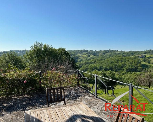 Maison - 171 m² - 5 pièces