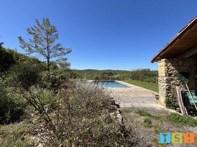 Corps de ferme - 270 m² - 9 pièces