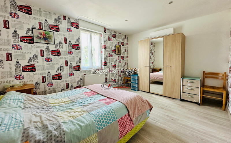 Maison - 263 m² - 11 pièces