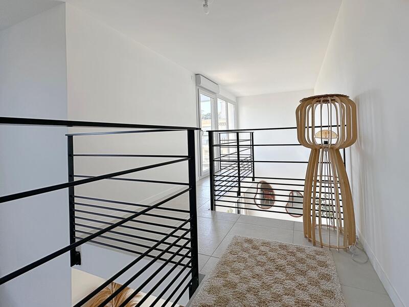 Appartement - 111 m² - 4 pièces