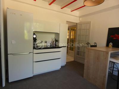 Maison de ville - 159 m² - 11 pièces