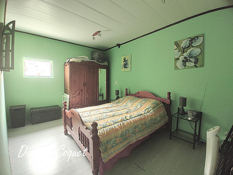 Maison - 205 m² - 7 pièces