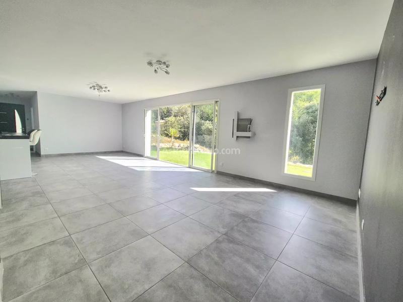 Maison - 179 m² - 7 pièces