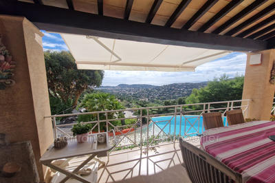 Maison - 250 m² - 10 pièces