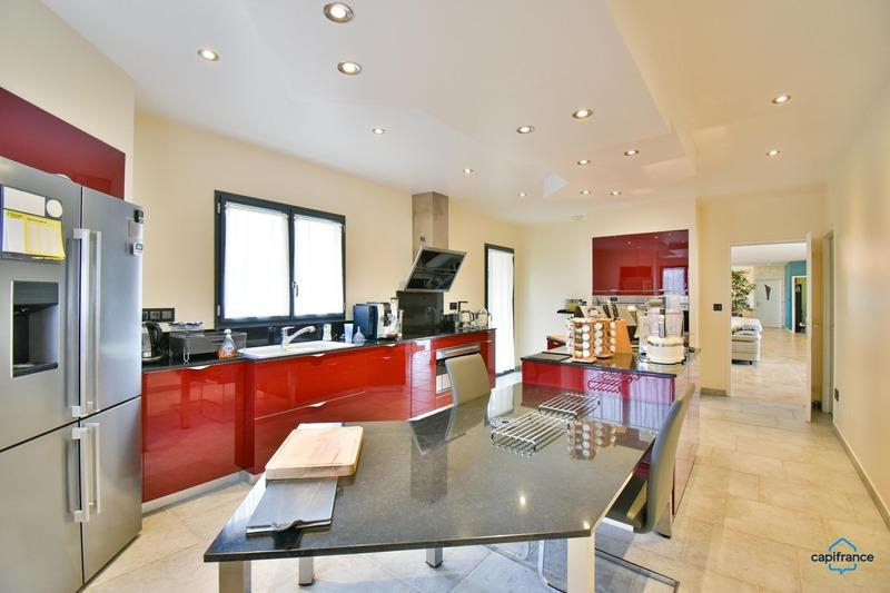 Propriété - 373 m² - 11 pièces