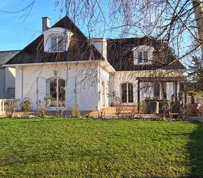 Maison - 199 m² - 7 pièces