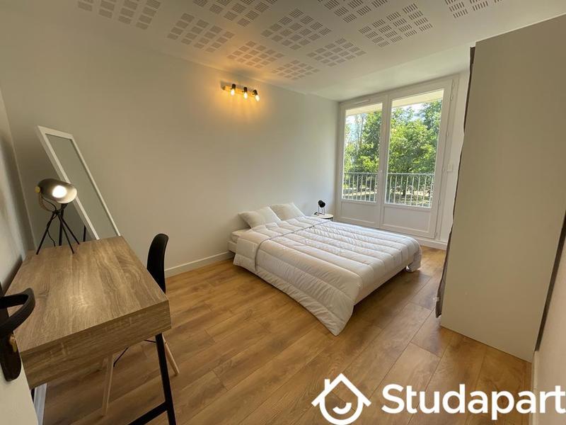 Chambre - 13 m² - 1 pièce