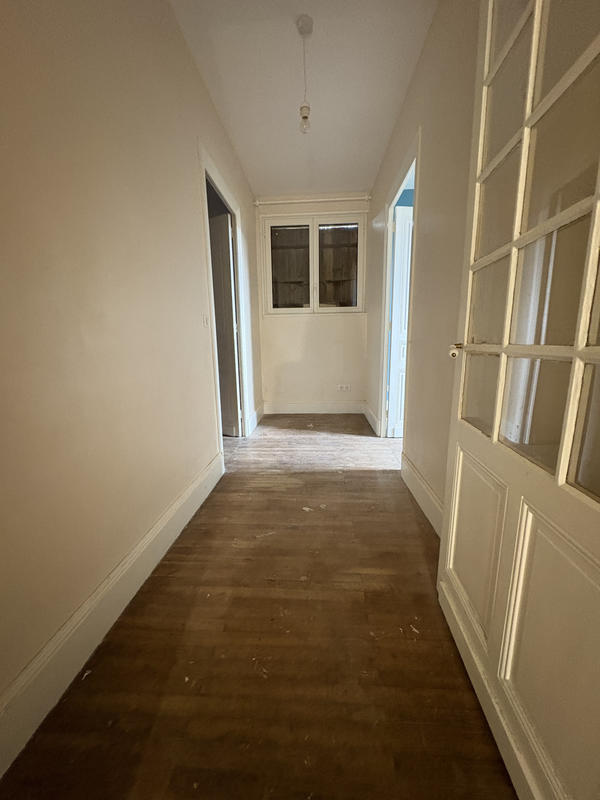 Propriété - 250 m² - 8 pièces