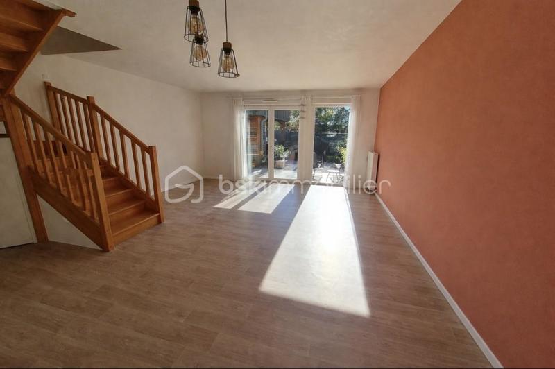 Maison - 88 m² - 4 pièces