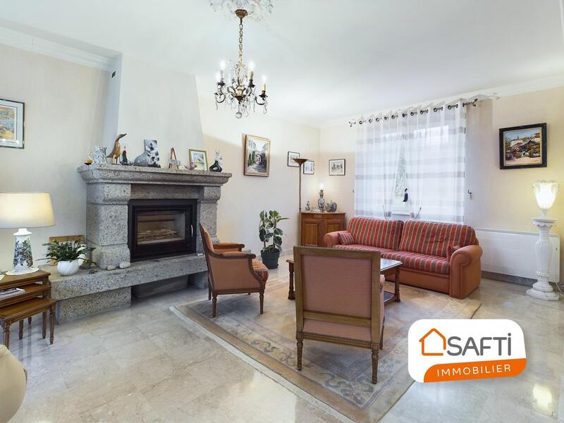 Maison - 170 m² - 9 pièces