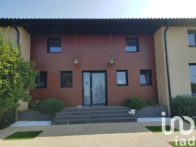 Maison - 305 m² - 10 pièces