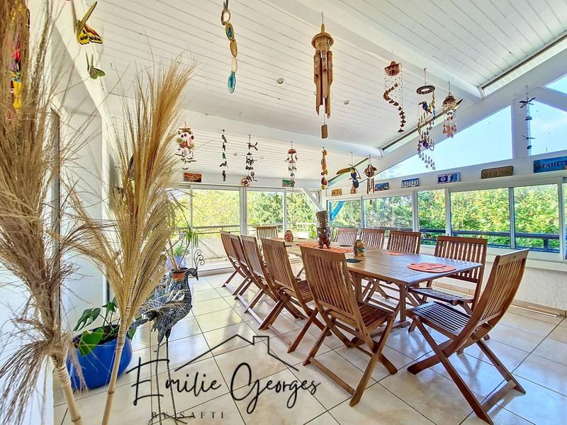 Maison - 345 m² - 7 pièces