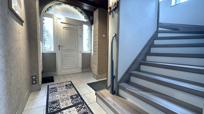 Maison - 98 m² - 6 pièces