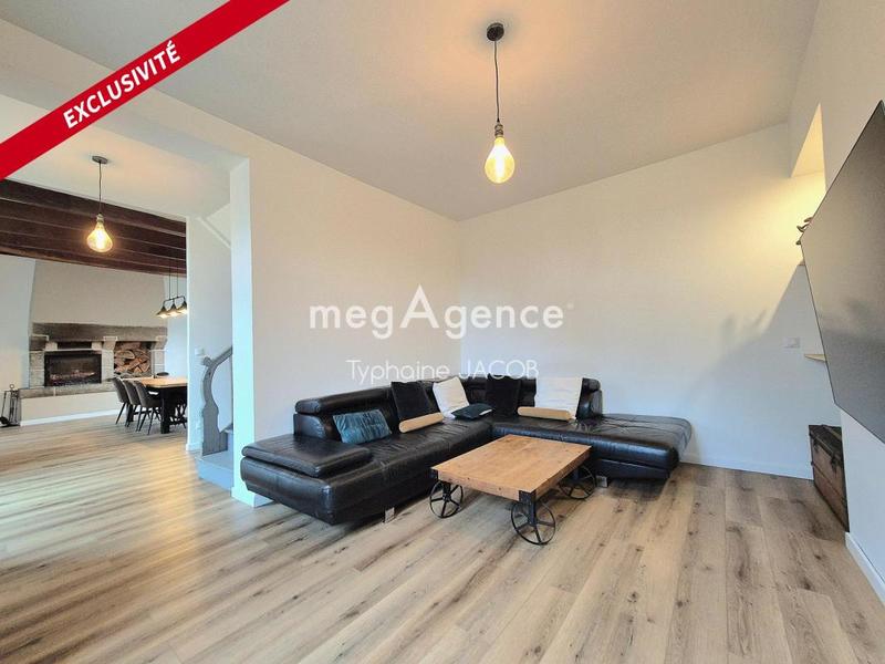 Maison - 223 m² - 10 pièces