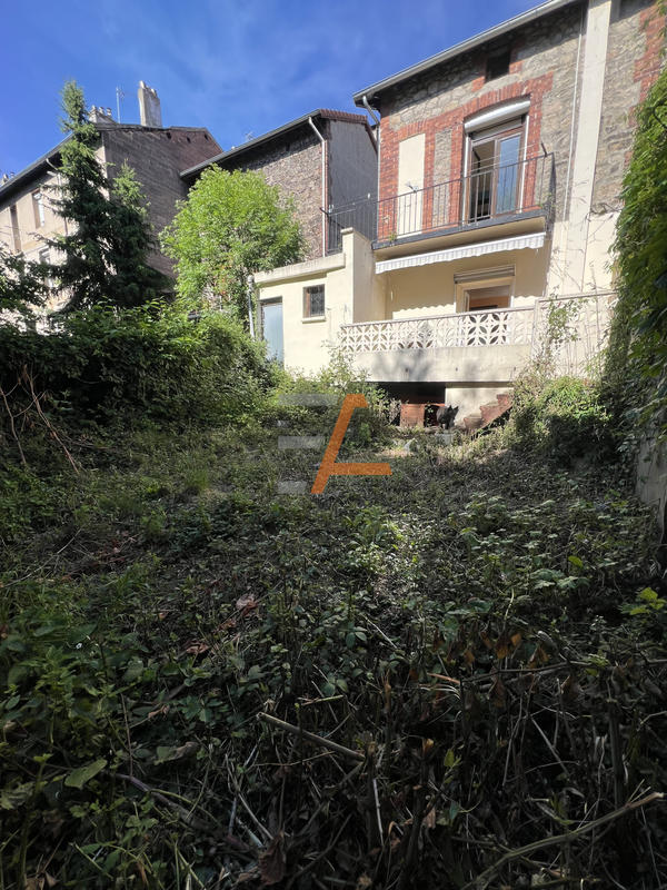 Maison de village - 90 m² - 4 pièces