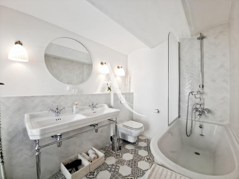 Appartement - 83 m² - 4 pièces