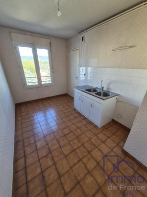 Appartement - 82 m² - 4 pièces