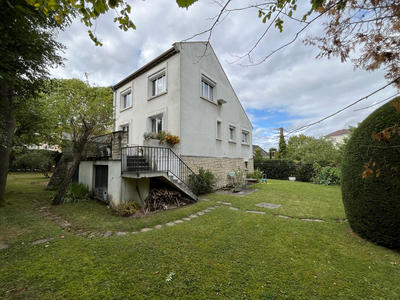 Maison - 115 m² - 6 pièces