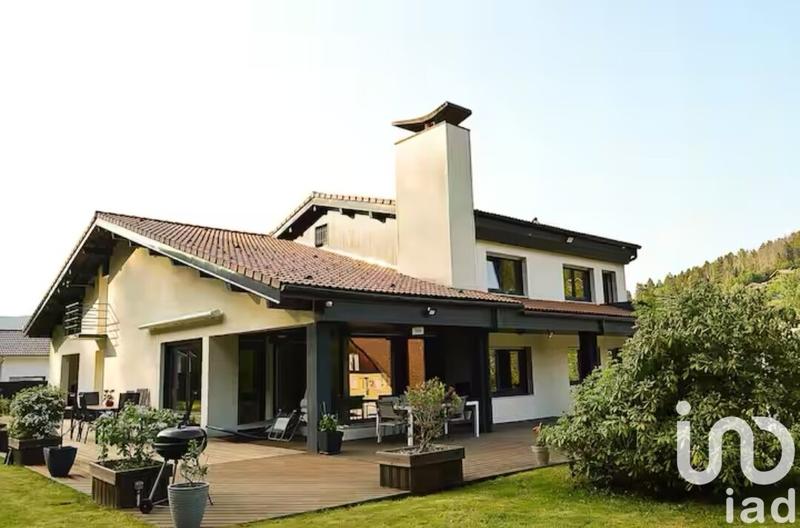 Maison de maîtres - 352 m² - 13 pièces