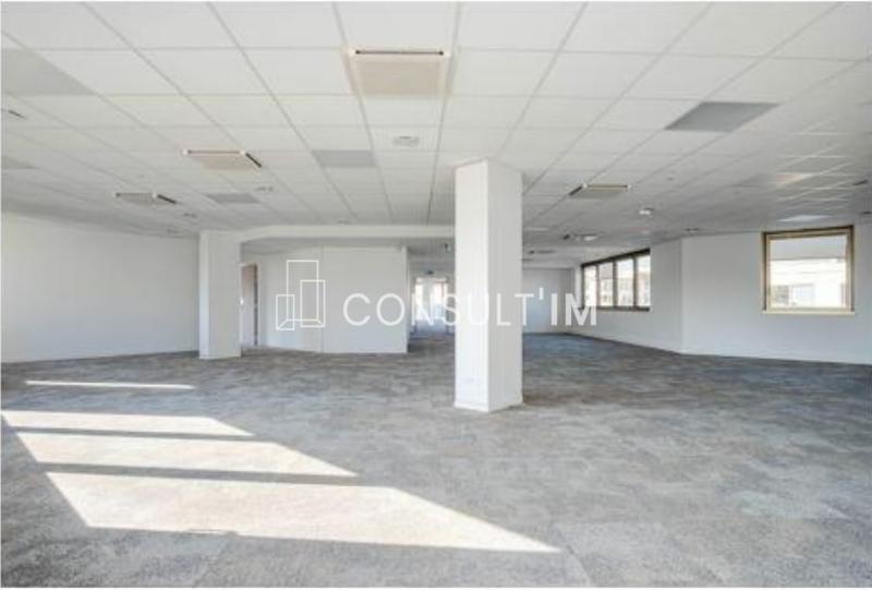 Bureau - 708 m²