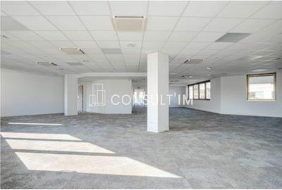 Bureau - 708 m²