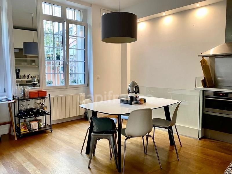 Appartement bourgeois - 71 m² - 3 pièces