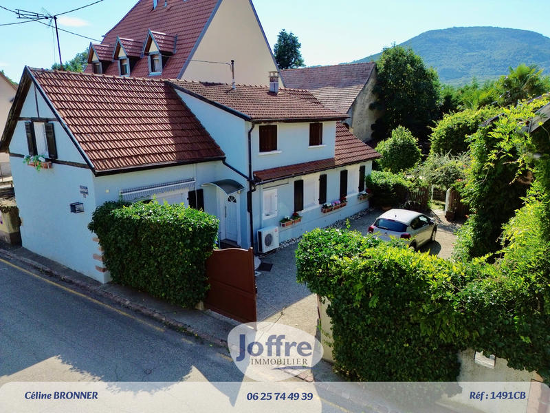 Maison - 208 m² - 8 pièces