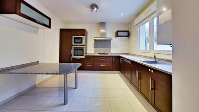 Appartement - 100 m² - 4 pièces