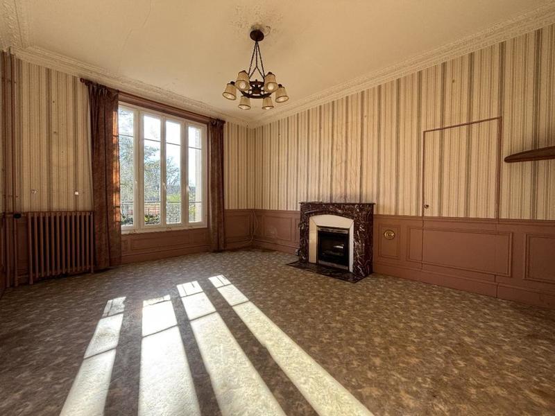 Propriété - 146 m² - 6 pièces