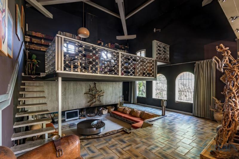 Villa - 12 251 m² - 7 pièces