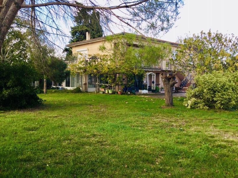 Maison - 252 m² - 8 pièces