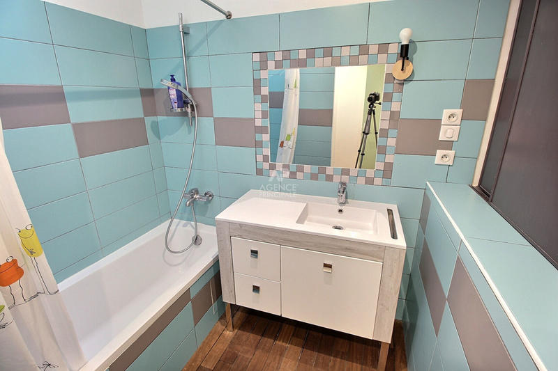 Maison - 180 m² - 6 pièces