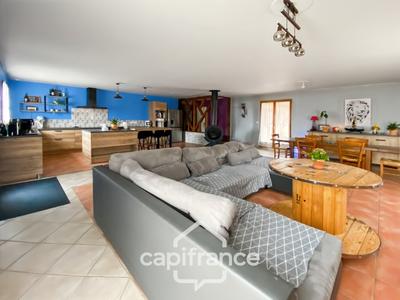 Maison - 144 m² - 7 pièces