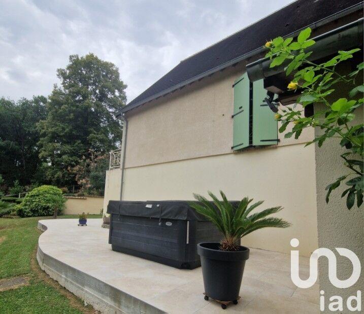 Maison - 251 m² - 10 pièces