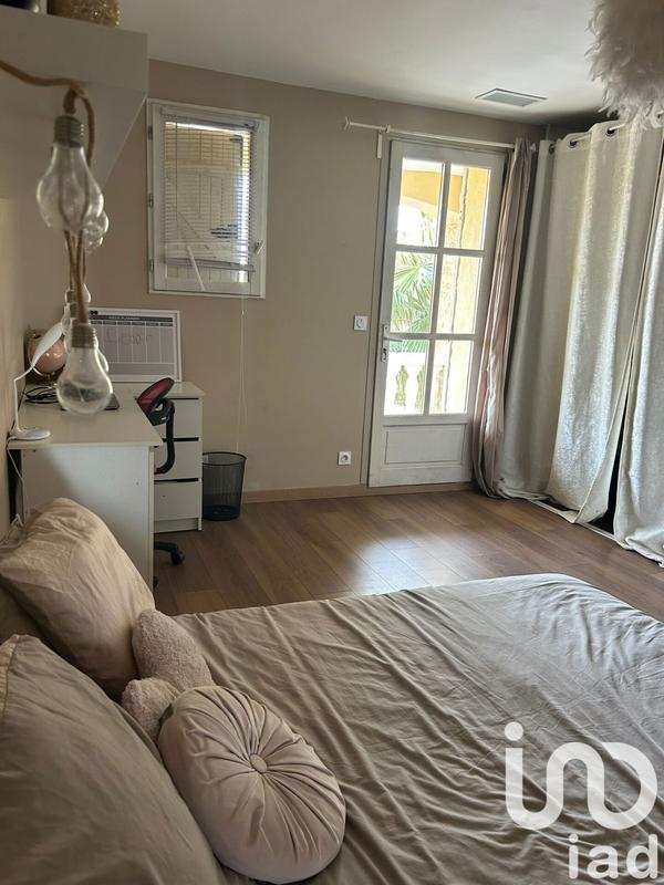 Maison - 214 m² - 8 pièces