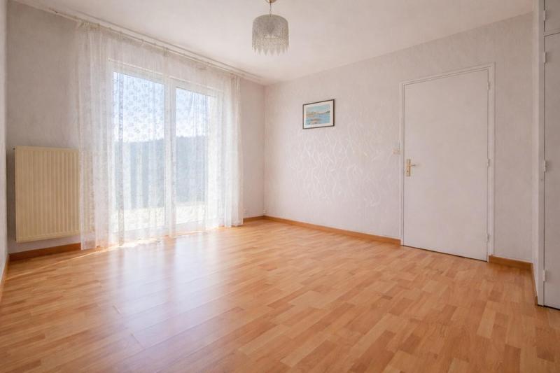 Maison - 102 m² - 7 pièces