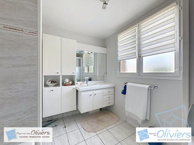 Maison - 164 m² - 7 pièces