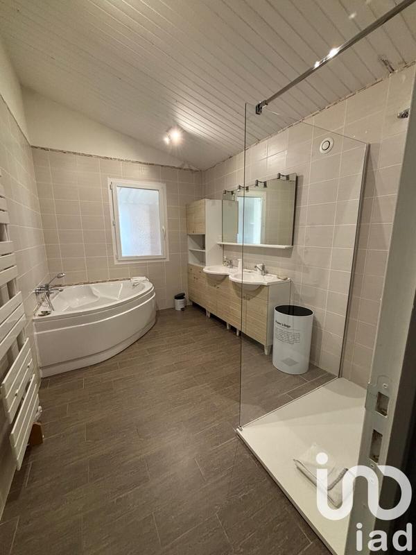 Maison - 167 m² - 7 pièces