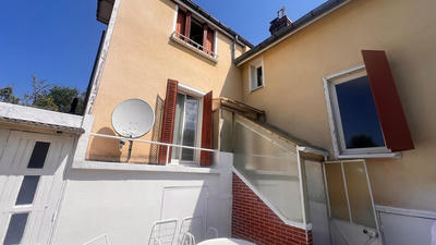 Maison - 94 m² - 5 pièces