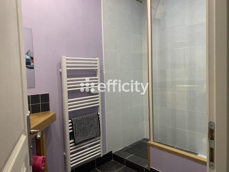 Maison - 220 m² - 7 pièces