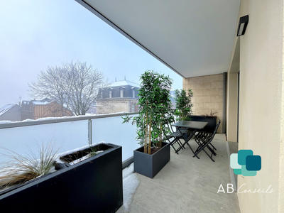 Appartement - 79 m² - 4 pièces