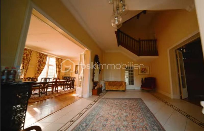 Demeure - 620 m² - 12 pièces