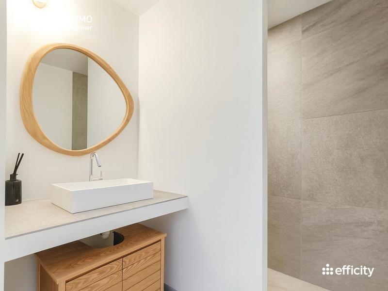 Appartement - 284 m² - 8 pièces