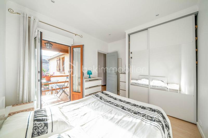 Pavillon - 90 m² - 5 pièces