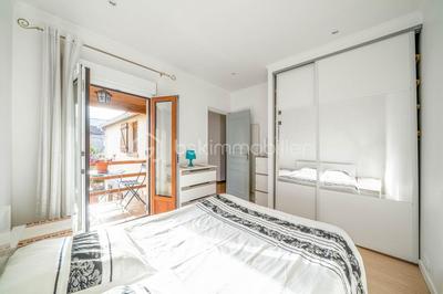 Pavillon - 90 m² - 5 pièces