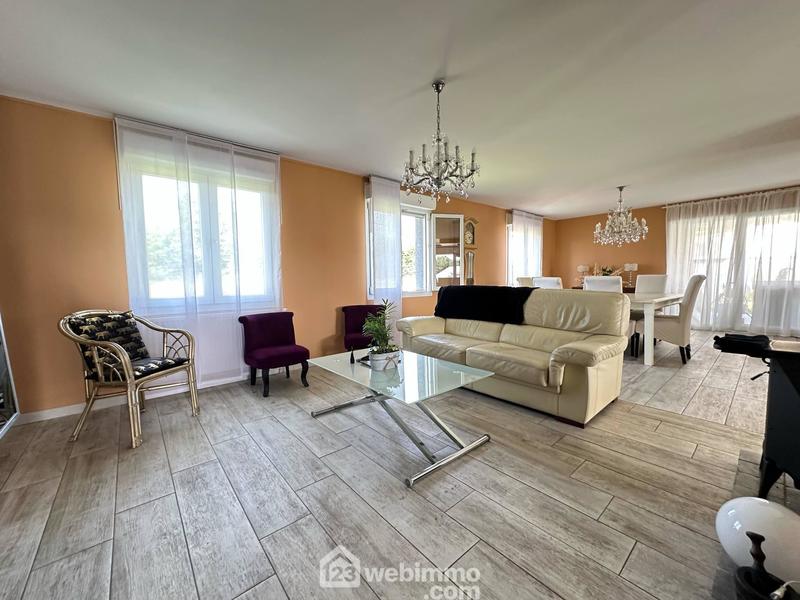 Maison - 204 m² - 9 pièces
