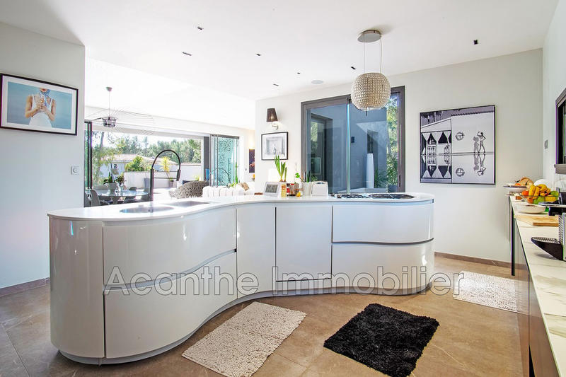 Villa - 400 m² - 7 pièces